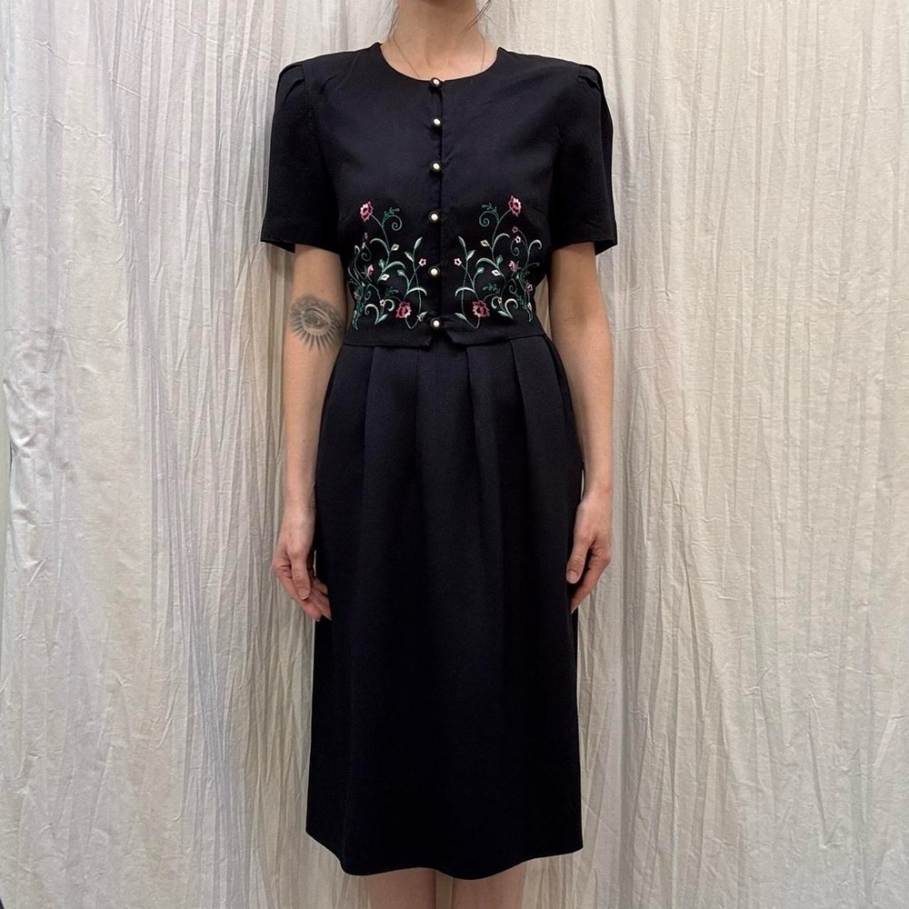 Navy Floral Embroidery Midi Dress w/ Button Down Bodice & Waist Ties VTG 80s/90s